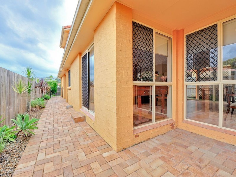 20 Hart Close, Mackenzie QLD 4156