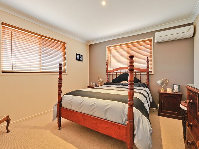 20 Hart Close, Mackenzie QLD 4156