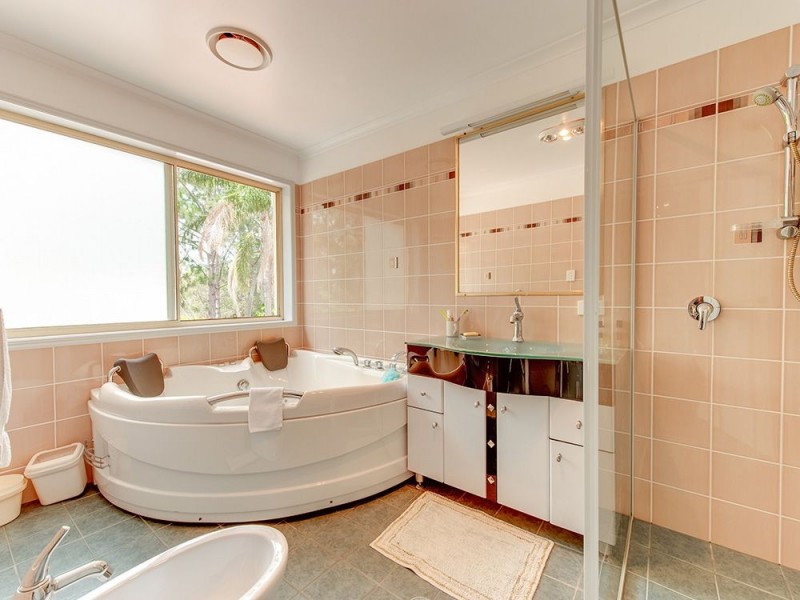 108 Prout Road, Mackenzie QLD 4156