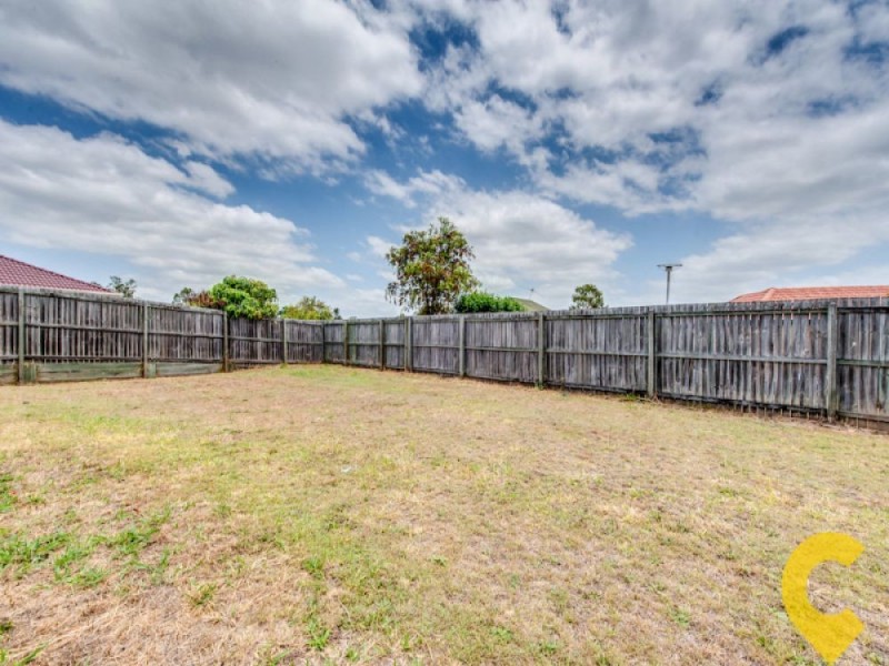 33 Vanessa Court, Camira QLD 4300