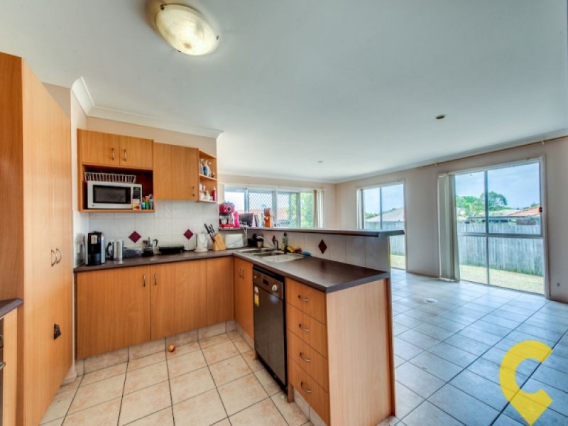33 Vanessa Court, Camira QLD 4300