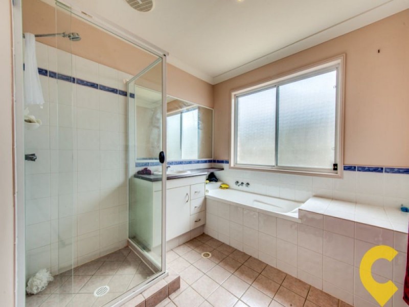 33 Vanessa Court, Camira QLD 4300