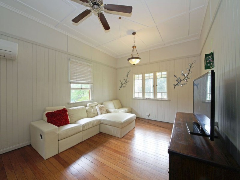 43 Dayboro Road, Petrie QLD 4502