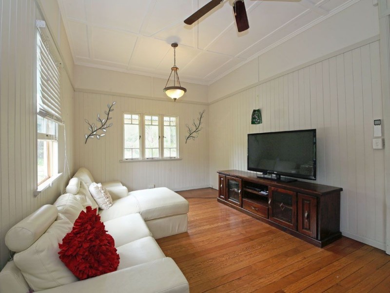 43 Dayboro Road, Petrie QLD 4502