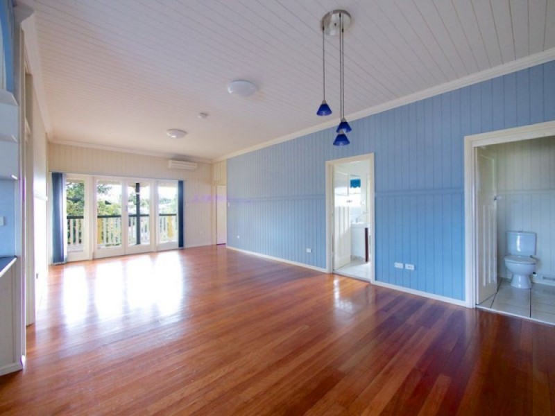 67 Brisbane Road, Bundamba QLD 4304