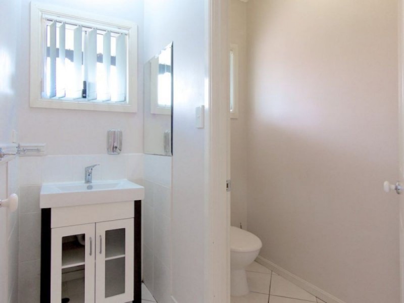 67 Brisbane Road, Bundamba QLD 4304