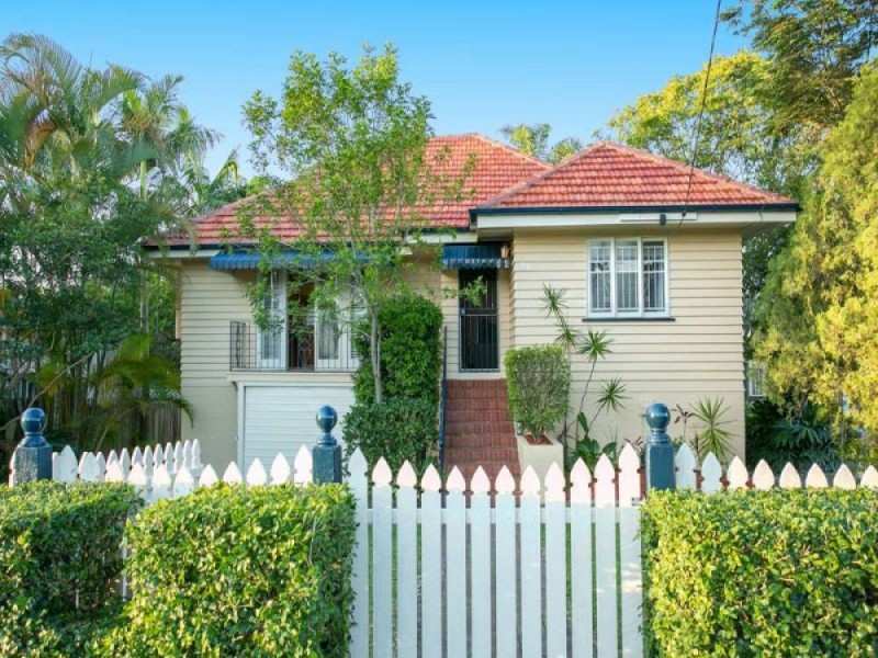 76 Chester Rd, Annerley QLD 4103