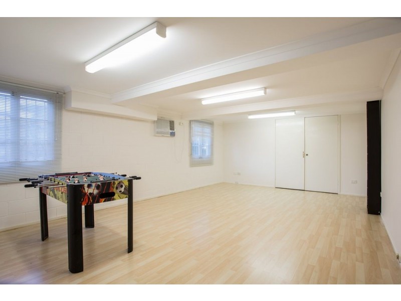 76 Chester Rd, Annerley QLD 4103