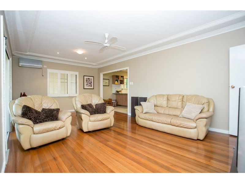 76 Chester Rd, Annerley QLD 4103