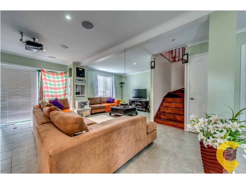 53 Russell Street, Silkstone QLD 4304