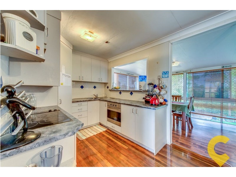 53 Russell Street, Silkstone QLD 4304