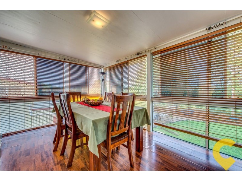 53 Russell Street, Silkstone QLD 4304