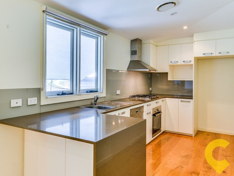 3/24 Henry Street, Woolloongabba QLD 4102