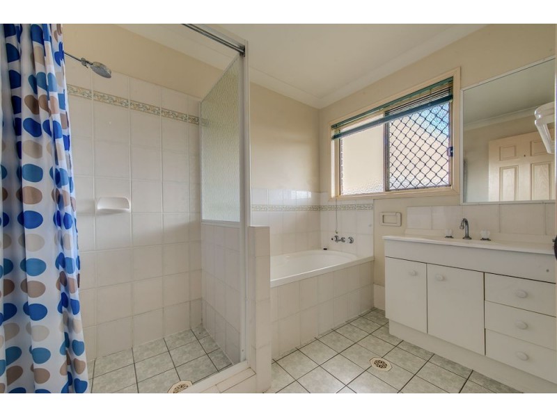 6 Glenview Terrace, Springfield QLD 4300