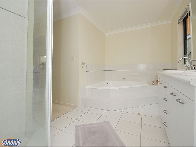 5 Ladd  Close, Mcdowall QLD 4053