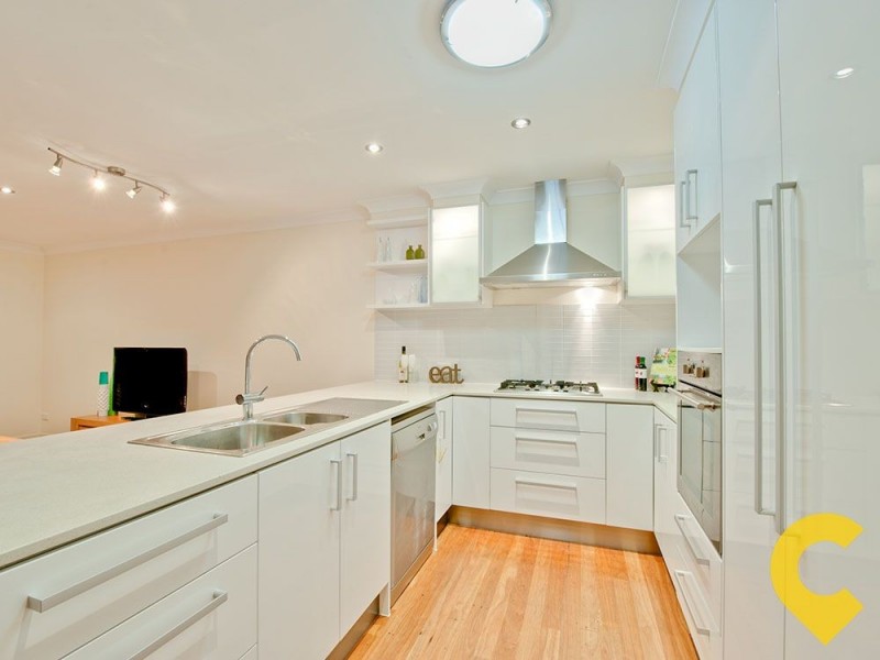 64 Baron Street, Greenslopes QLD 4120