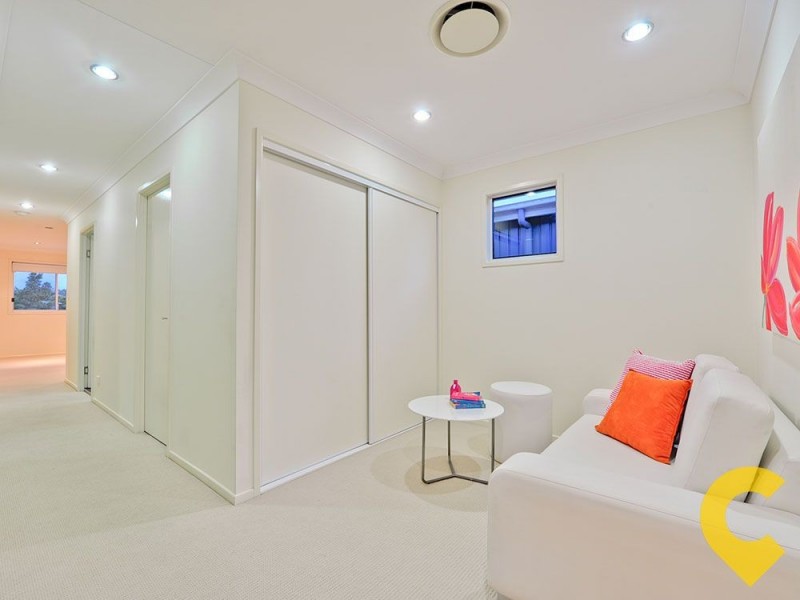 64 Baron Street, Greenslopes QLD 4120