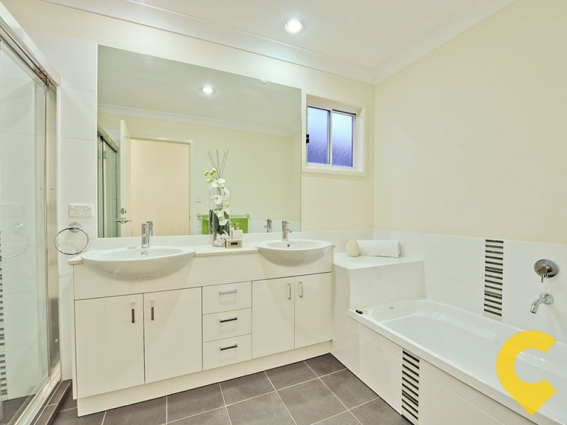 64 Baron Street, Greenslopes QLD 4120