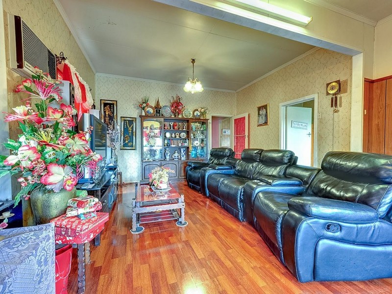 12 Drummond Street, Greenslopes QLD 4120