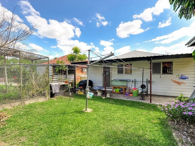 12 Drummond Street, Greenslopes QLD 4120