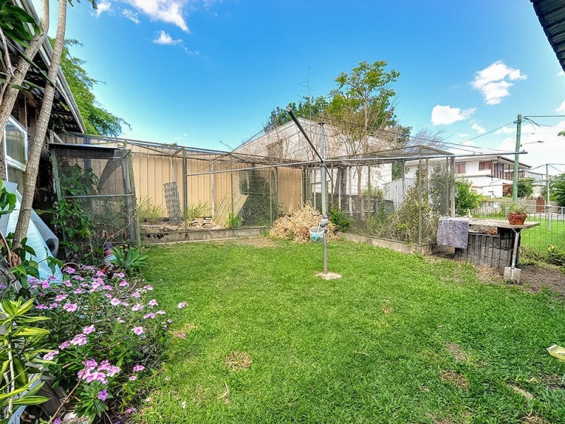 12 Drummond Street, Greenslopes QLD 4120