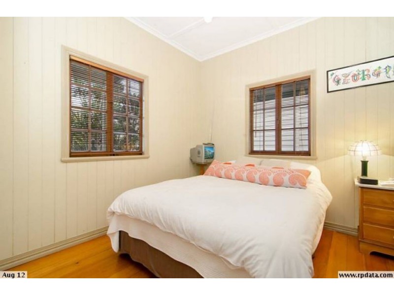44 Sixth Avenue, Bardon QLD 4065