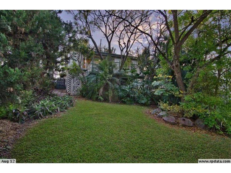 44 Sixth Avenue, Bardon QLD 4065
