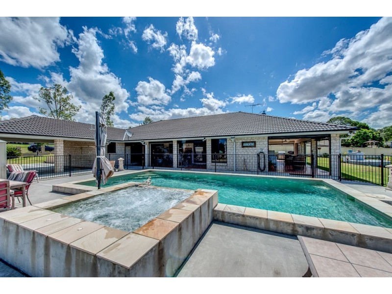 18 Muston Court, Greenbank QLD 4124