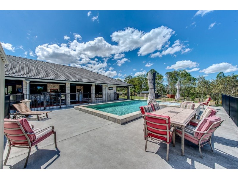 18 Muston Court, Greenbank QLD 4124