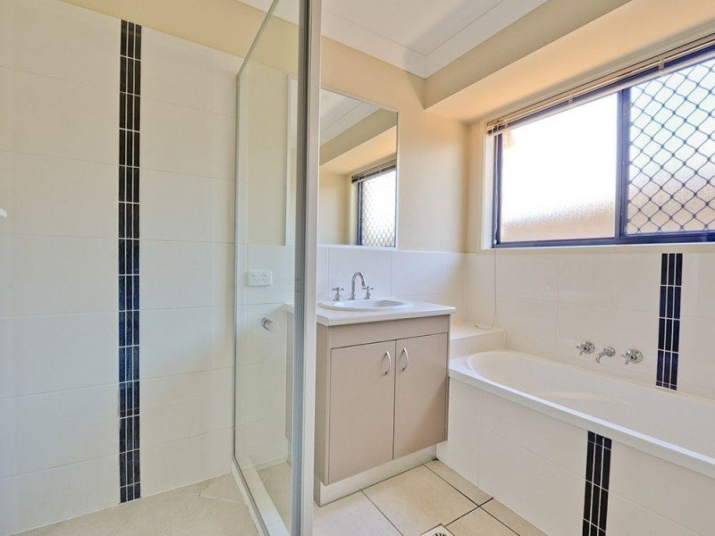 13 Evergreen Ave, Loganlea QLD 4131