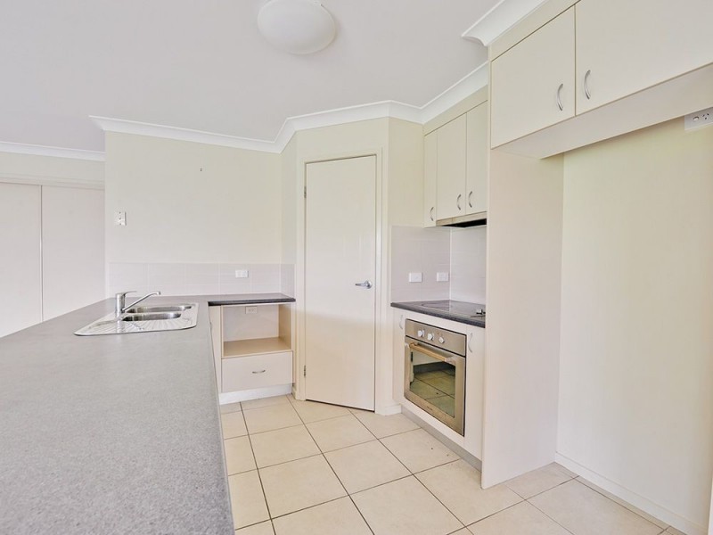 13 Evergreen Ave, Loganlea QLD 4131