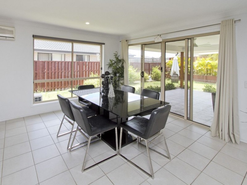 42 Peacherine Circuit, Bellmere QLD 4510