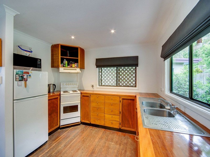 23 Landscape Street, Stafford Heights QLD 4053