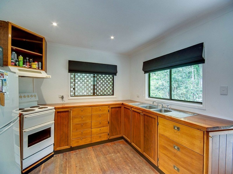 23 Landscape Street, Stafford Heights QLD 4053