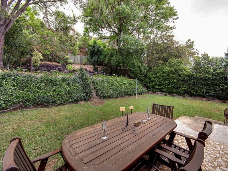 23 Landscape Street, Stafford Heights QLD 4053