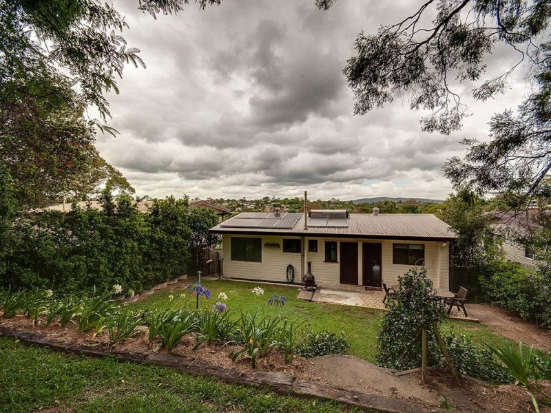 23 Landscape Street, Stafford Heights QLD 4053