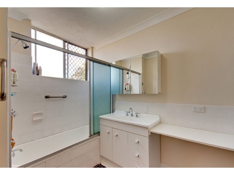 1/25 Victoria Tce, Gordon Park QLD 4031