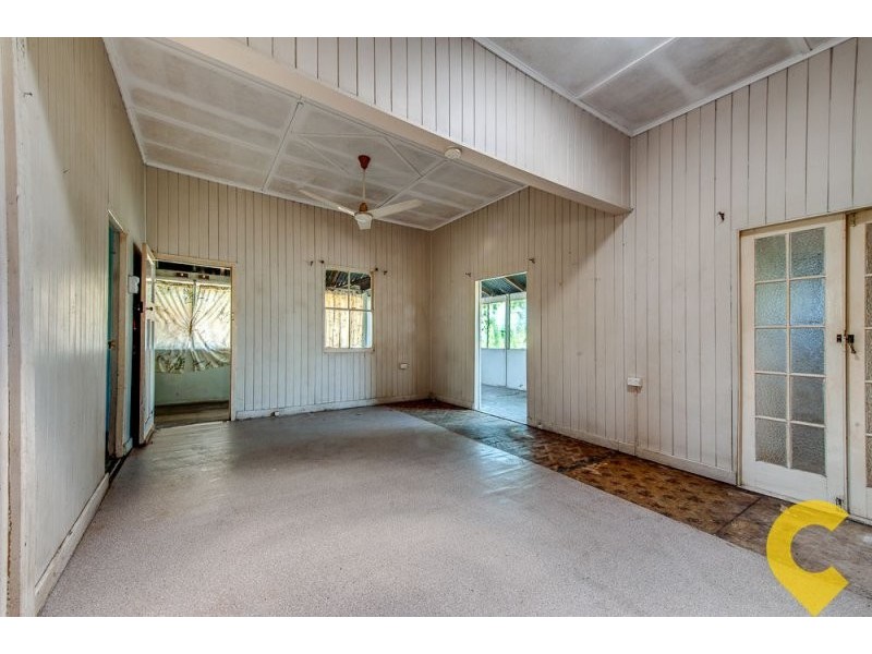 14 John Street, Redbank QLD 4301