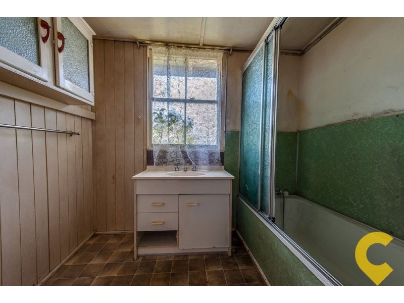 14 John Street, Redbank QLD 4301