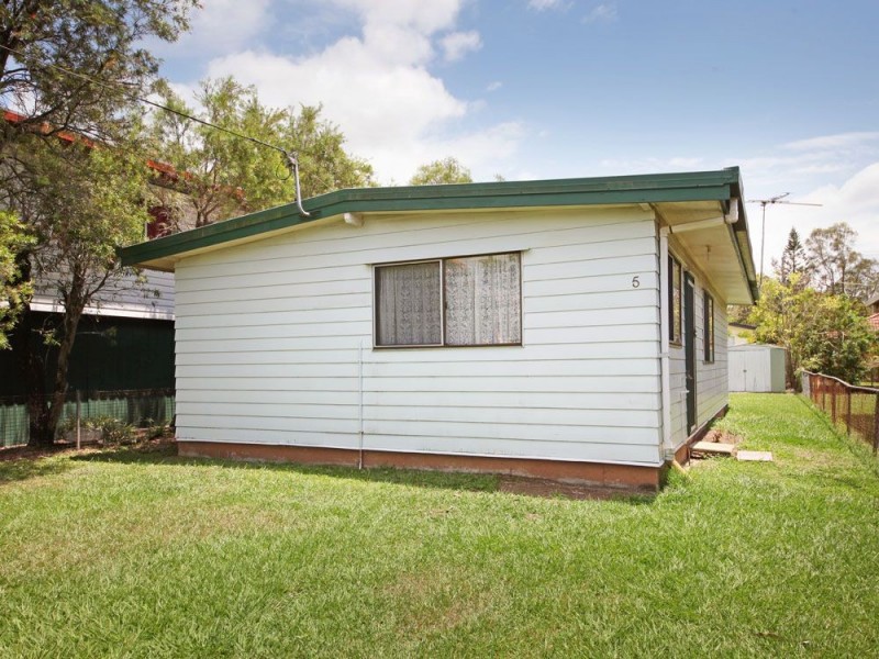 5 Torrens Road, Caboolture QLD 4510