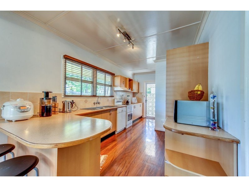 95 Mawson Street, Stafford Heights QLD 4053