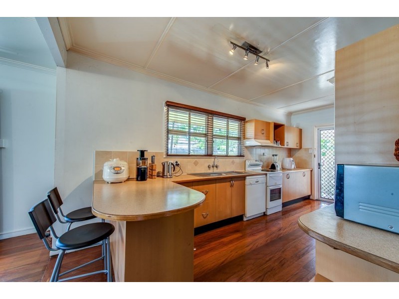 95 Mawson Street, Stafford Heights QLD 4053