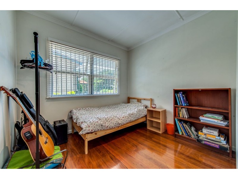 95 Mawson Street, Stafford Heights QLD 4053