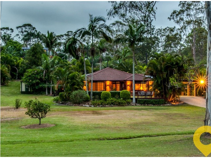 5 Milford Court, Eatons Hill QLD 4037