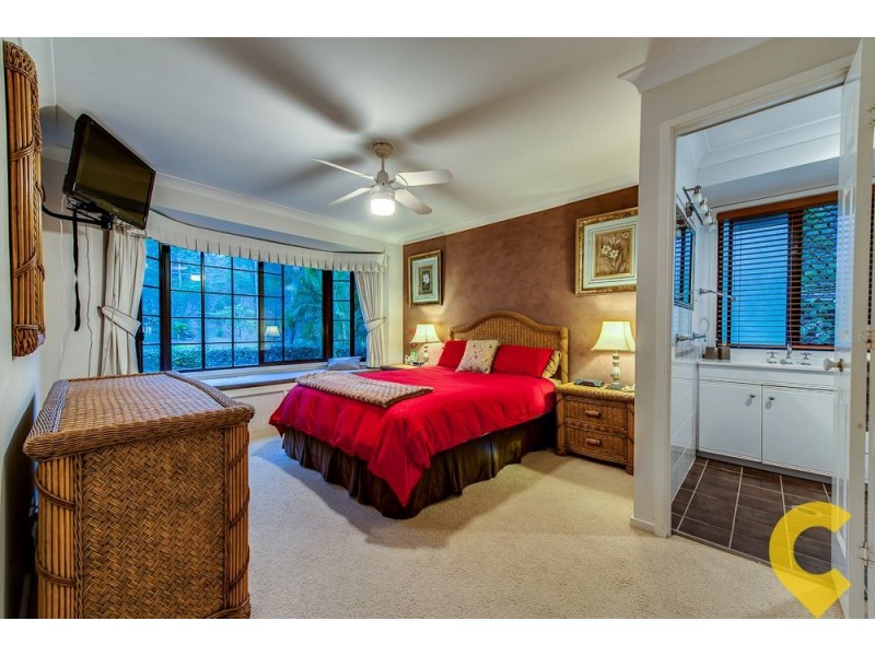 5 Milford Court, Eatons Hill QLD 4037