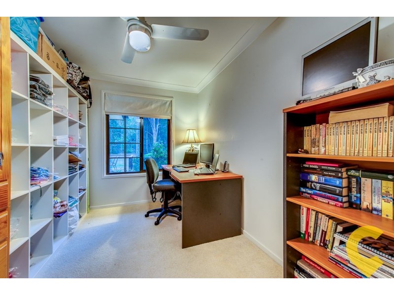 5 Milford Court, Eatons Hill QLD 4037