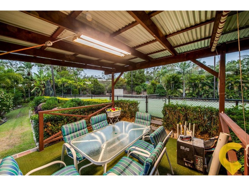 5 Milford Court, Eatons Hill QLD 4037