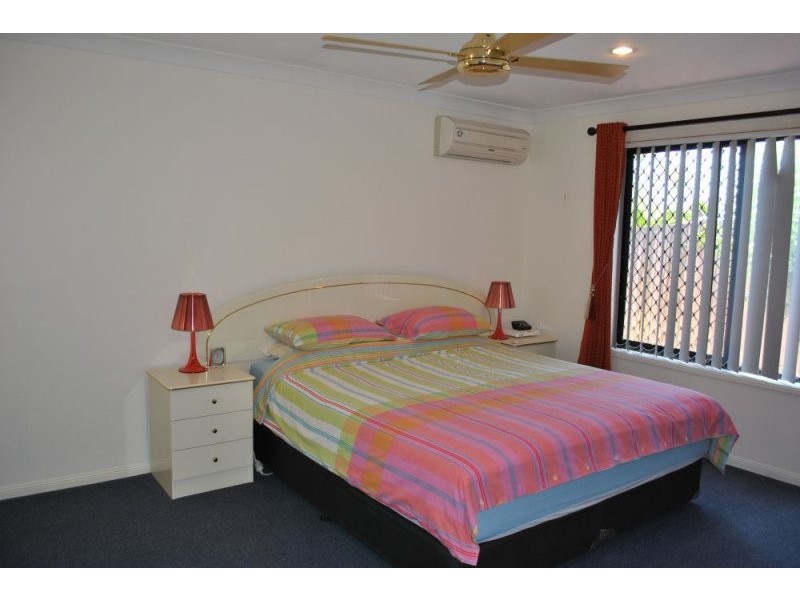 10 Samford Place, Forest Lake QLD 4078