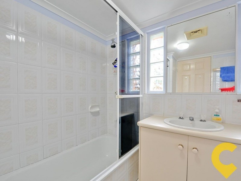 2/94 Cavendish Road, Coorparoo QLD 4151