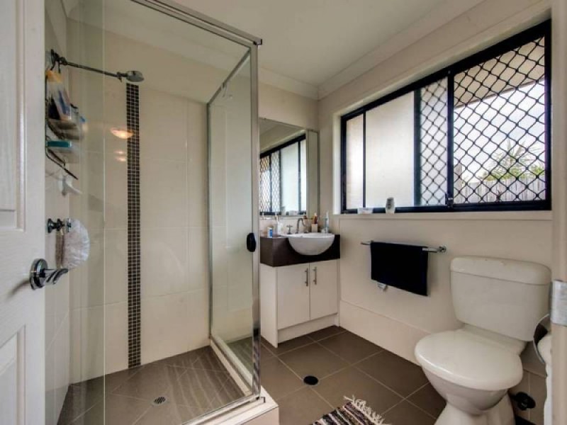 18 Tropical Drive, Forest Lake QLD 4078
